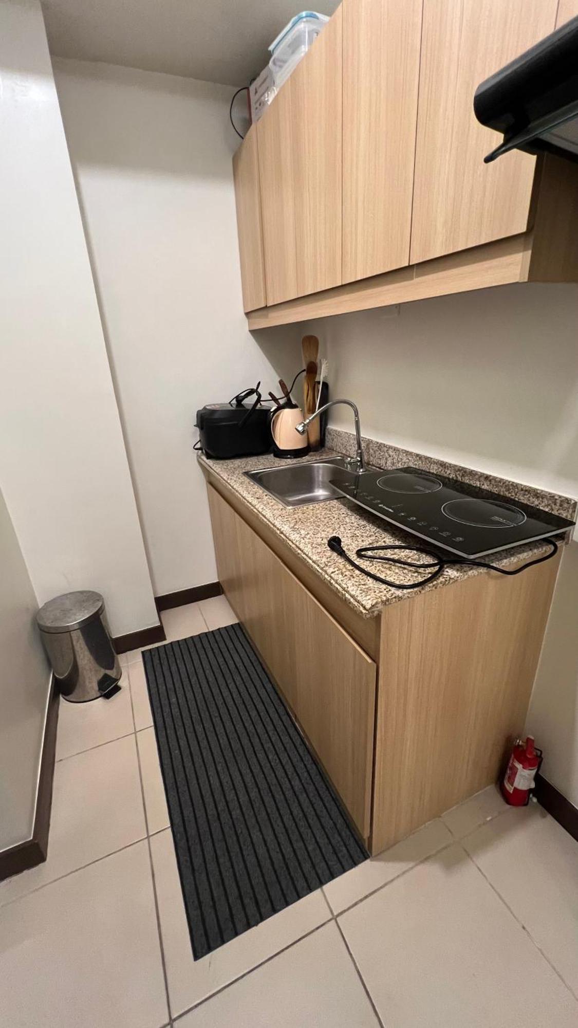 מנילה Brixton Place, Weston Tower מראה חיצוני תמונה
